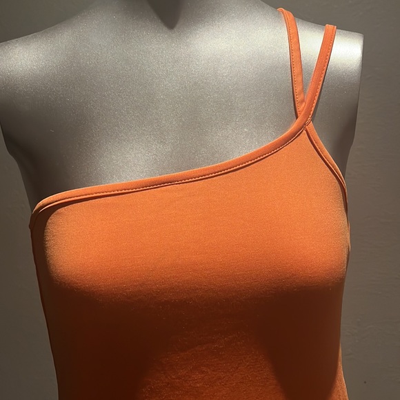 New Superdown Taryn Asymmetric Bodysuit in Orange - Picture 5 of 11